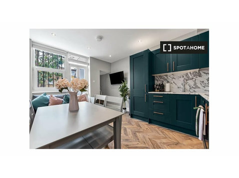 2-bedroom apartment for rent in Greater London, London - Apartments