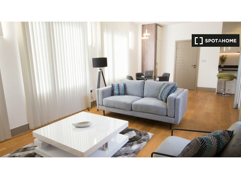 Apartamento de 2 quartos para alugar em Gunnersbury, Londres - Apartamentos