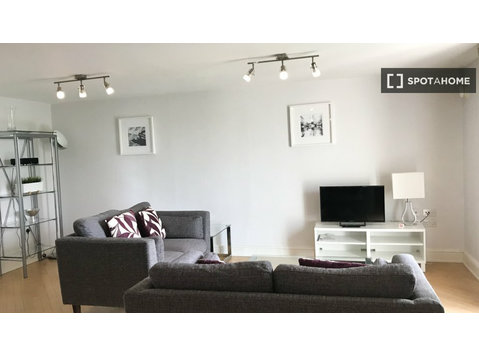 2-bedroom apartment for rent in Hillside, London - Apartments