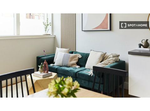 2-bedroom apartment for rent in London - Апартаменти