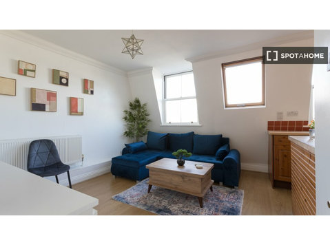 Mieszkanie z 2 sypialniami do wynajęcia w Pimlico w Londynie - Mieszkanie