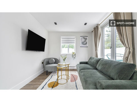 Apartamento de 2 quartos para alugar em Preston, Londres - Apartamentos