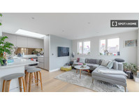 2-bedroom apartment for rent in Shaftesbury, London