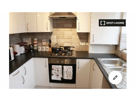 2-bedroom apartment for rent in Slade Green, London - Apartments