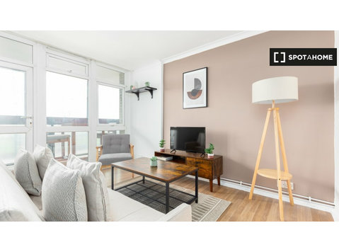 2-bedroom apartment for rent in St Saviours Estate, London - Lejligheder
