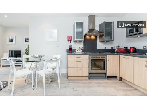 Appartement de 2 chambres à louer à Staines, Londres - Appartements