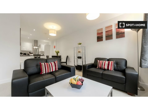 2-bedroom apartment for rent in Sutton Central, London - Apartments