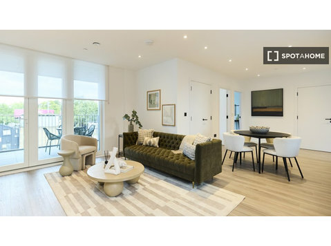 Apartamento de 2 habitaciones en alquiler en Tottenham,… - Pisos