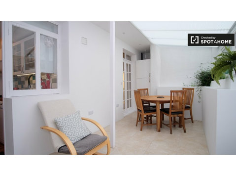 2-bedroom flat for rent in Lambeth in London - شقق