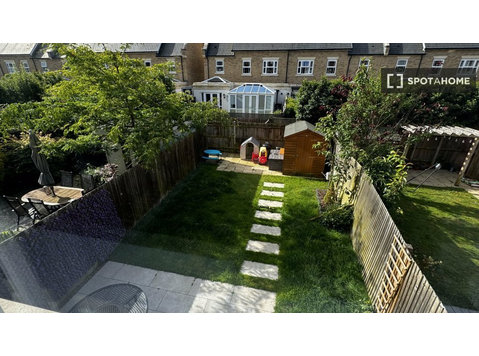 Casa de 2 dormitorios en alquiler en Sunbury-On-Thames,… - Pisos