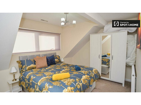 2-bedroom house for rent in Thamesmead, London - Apartman Daireleri