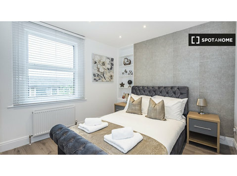 Apartamento de 2 quartos para alugar em Kilburn, Londres - Apartamentos
