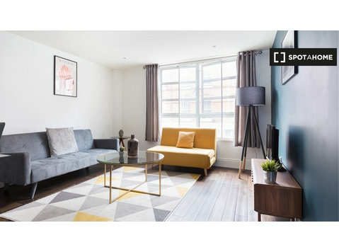 Apartament z 2 sypialniami na Liverpool Street w Londynie - Mieszkanie