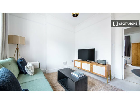 Do wynajęcia 2-pokojowe mieszkanie w Londynie - Mieszkanie