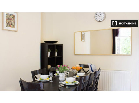 Apartamento de 3 habitaciones en alquiler en Cantelowes,… - Pisos