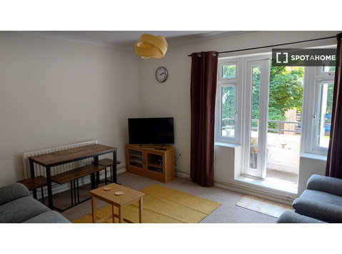 3-bedroom apartment for rent in Forest Hill, London - Apartments