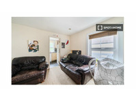 3-bedroom apartment for rent in Grove, London