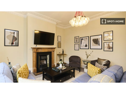 Peckham, Londra'da kiralık 3 yatak odalı daire - Apartman Daireleri