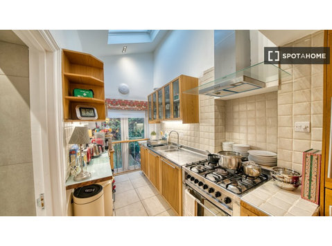Appartement de 3 chambres à louer à Walthamstow, Londres - Appartements