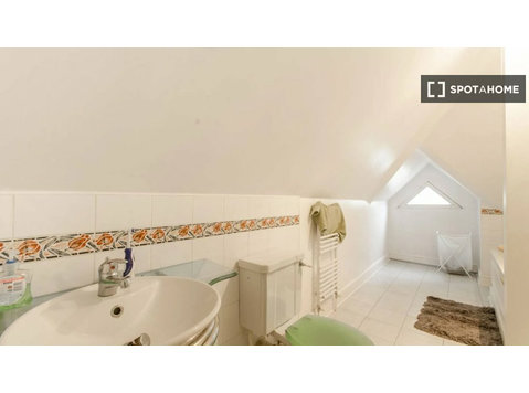 4-pokojowe mieszkanie do wynajęcia w Fortune Green, Londyn - Mieszkanie