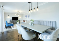 Art Designed 2 bed flat with Balcony in Chelsea - Apartamente