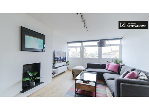 Contemporary 2-bedroom flat to rent in Holland Park, London - Appartementen