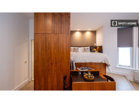 Deluxe studio apartment for rent in a residence in London - Apartments