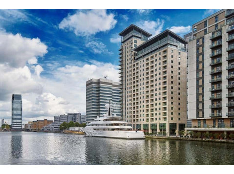Flex Plus with Balcony - Canary Wharf | South Quay ( One… - Lejligheder