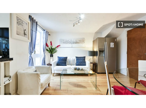 Londra'da kiralık dört yatak odalı ev - Apartman Daireleri