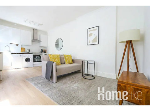 Lovely 1 - bedroom condo in Greater London - 	
Lägenheter