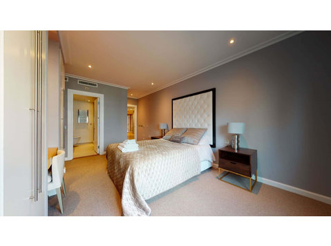 Master Room & Ensuite Bath - Canary Wharf | South Quay - Căn hộ
