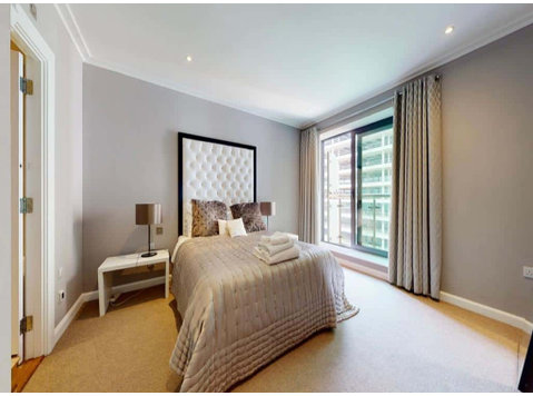 Master Room & Ensuite Bath with Private Balcony - Canary… - Apartamente
