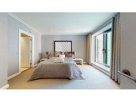Master Room & Ensuite Bath with Private Balcony - Canary… - Mieszkanie