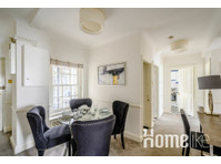 Modern 2 Bed Flat in the heart of Chelsea - Apartamente