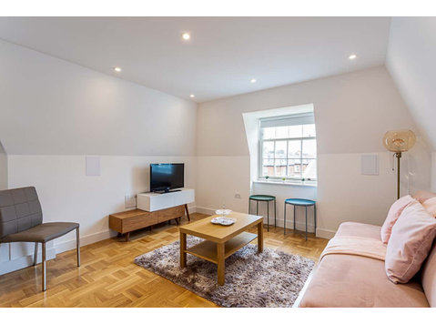 Modern and Stylish Apartment in West Kensington - Apartamentos