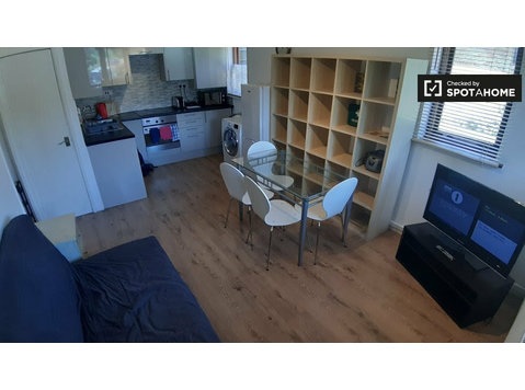 Apartamento de um quarto para alugar em Canary Wharf,… - Apartamentos