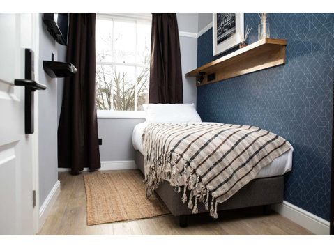 POCKET • SINGLE - Apartments