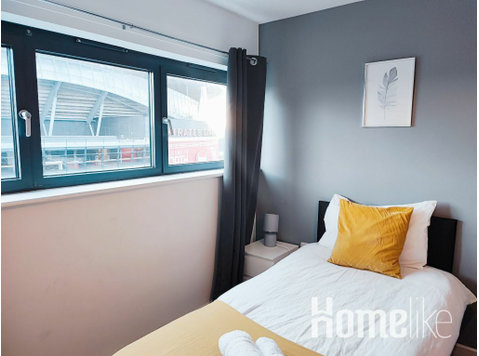 Prime 1-Bedroom Apartment Next to Emirates Stadium - شقق