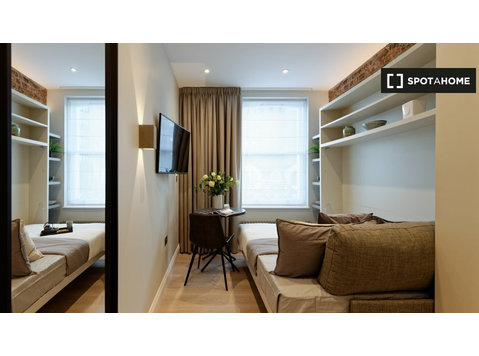 Studio Apartment for rent in Kensington and Chelsea, London - Byty