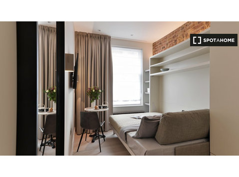 Studio Apartment for rent in Kensington and Chelsea, London - شقق