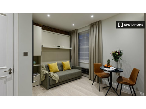 Studio Apartment for rent in Kensington and Chelsea, London - דירות