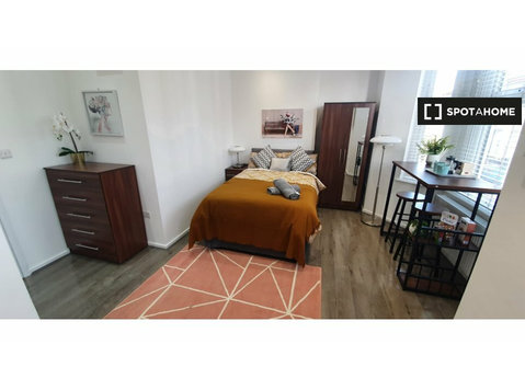 Studio-Apartment zu vermieten in West Kilburn, London - Wohnungen