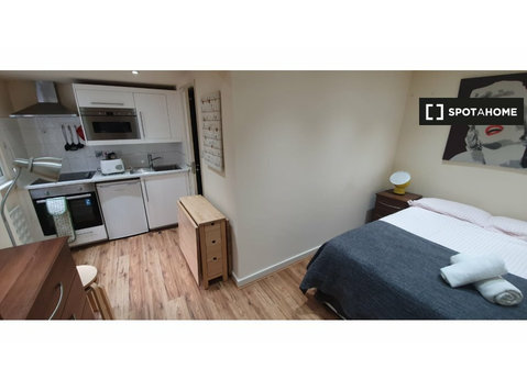 Studio Apartment for rent in Willesden Green, London - Apartments