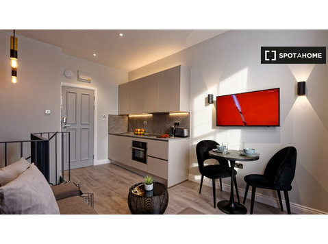 Studio apartment for rent in Notting Hill, London - Căn hộ