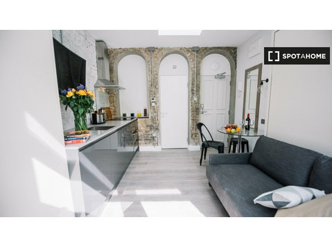 Kawalerka do wynajęcia w Notting Hill w Londynie - Mieszkanie