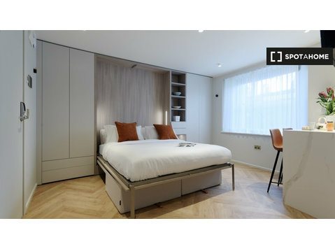 Studio apartment for rent in South Kensington, London - Апартмани/Станови