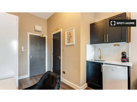Apartamento estúdio para alugar em Stamford Hill, Londres - Apartamentos
