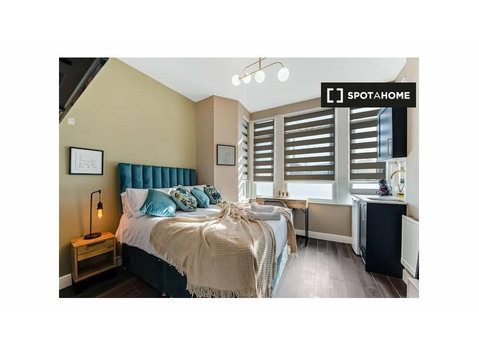 Studio apartment for rent in Stamford Hill, London - Apartments