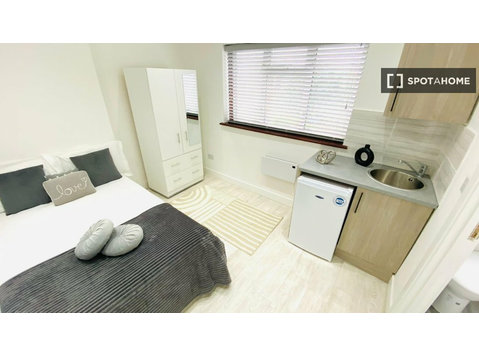 Apartamento estúdio para alugar em Streatham, Londres - Apartamentos