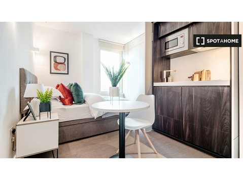 Hounslow, Londra'da kiralık ortak yaşam stüdyo daire - Apartman Daireleri
